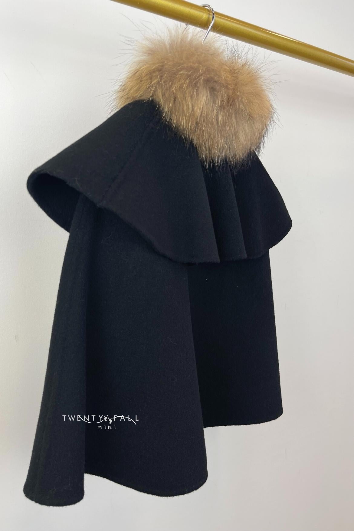 Ava Cape
