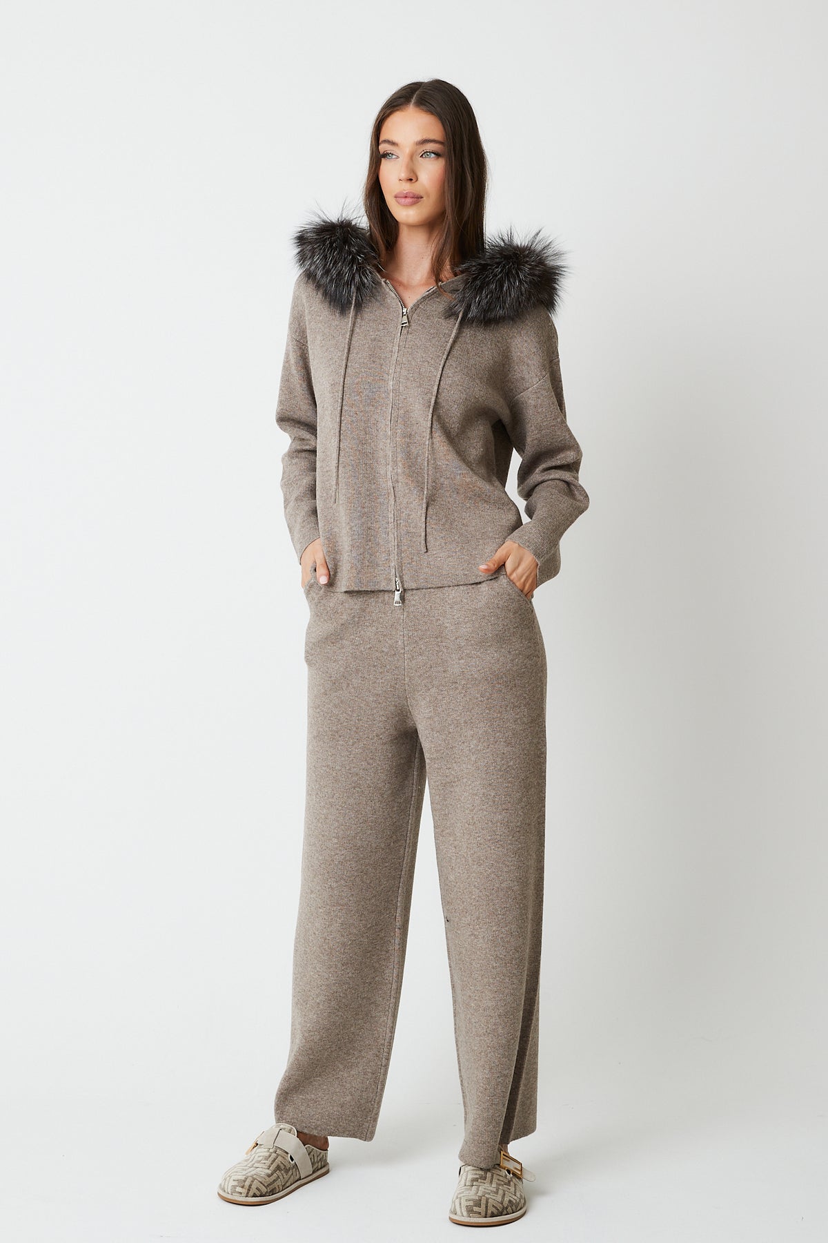 Apartment Three Fall-Winter 2022 スラックス メンズ