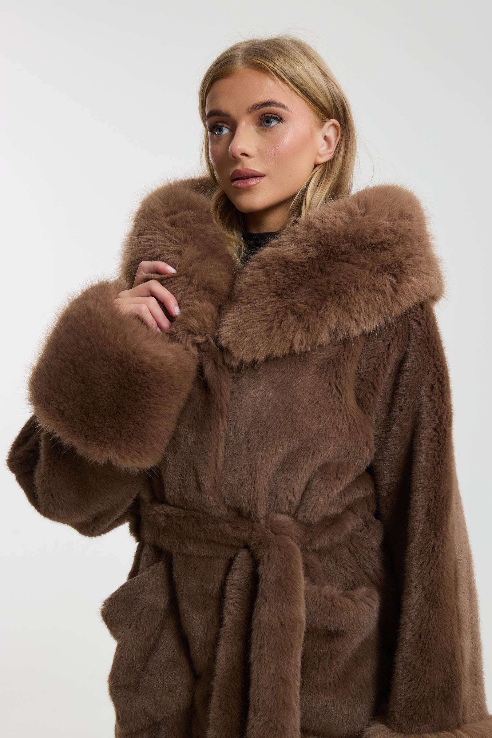 Freya Premium Faux Fur Coat – TwentyFall