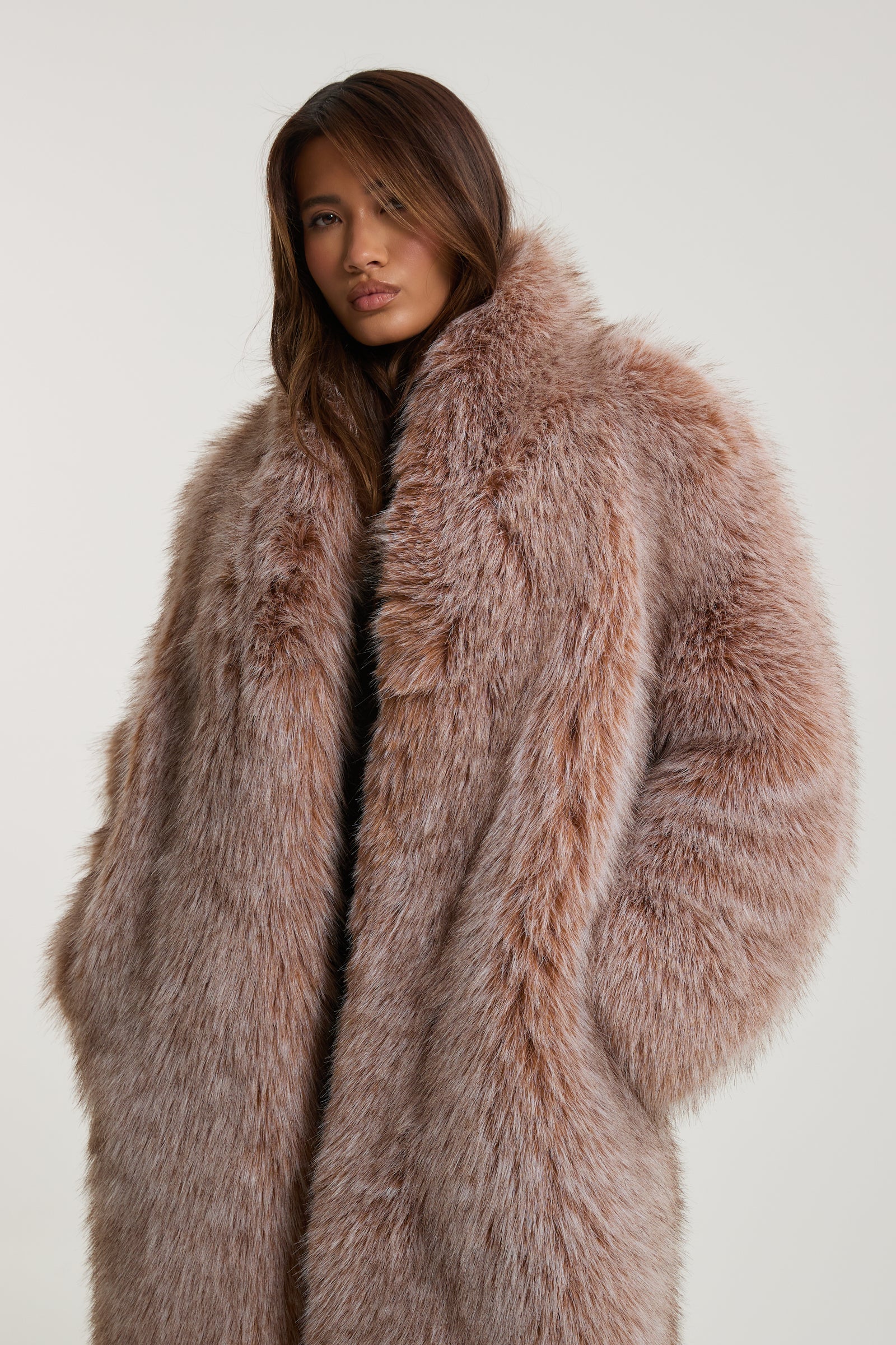 Logan Premium Long Faux Fur Coat – TwentyFall