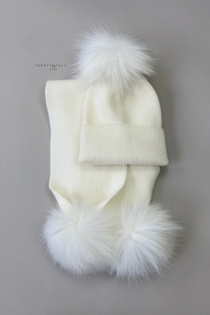 Cream hat and scarf shop